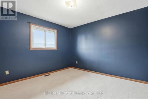 29811320-14.jpg