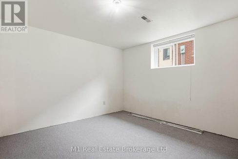 29811320-25.jpg