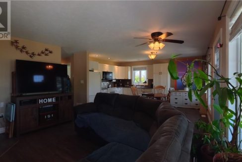 29815863-590d7aaa5f-9.jpg