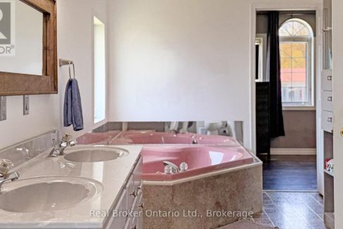 29817147-63847bc47c-13.jpg