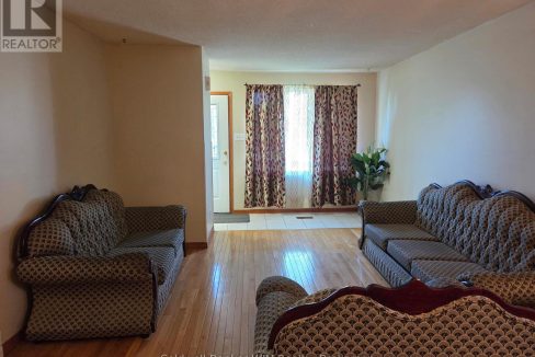 29820895-d72f90cc9f-2.jpg