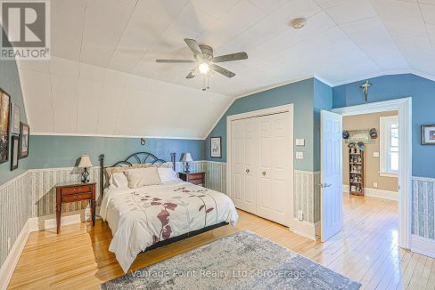 29828051-f4df95905a-26.jpg