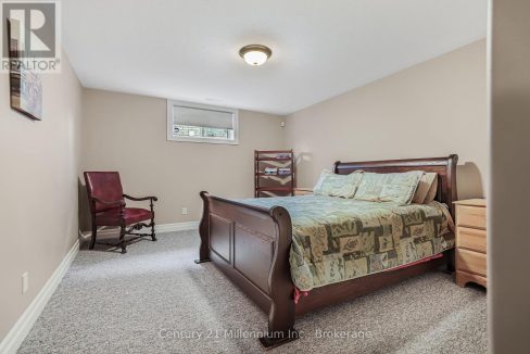 29846204-f15593c143-29.jpg