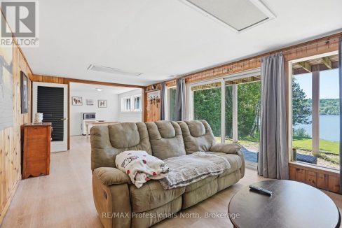 29861057-26.jpg