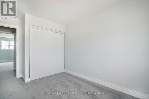 29868730-16.jpg