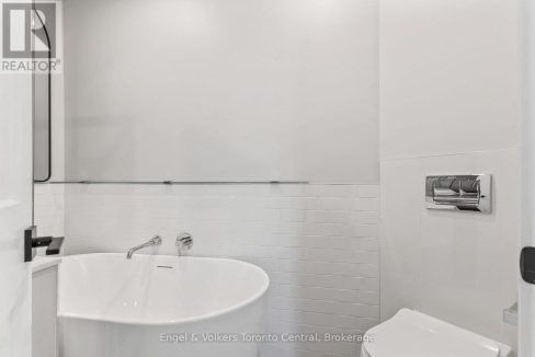 29869146-13.jpg