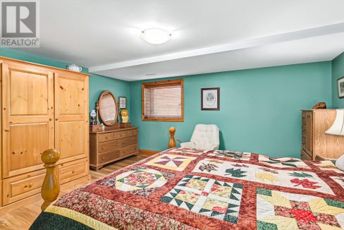 29872649-d57c50445d-19.jpg
