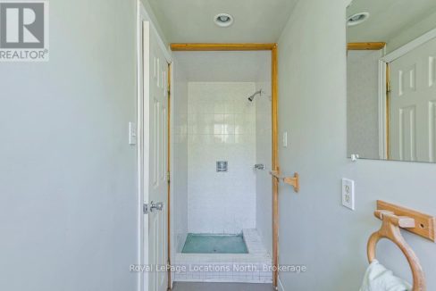 29873189-c5f6bd8fb9-15.jpg