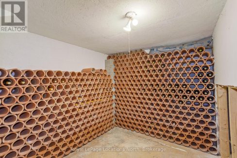 29873189-c5f6bd8fb9-27.jpg