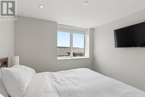 29886776-497e21ac39-45.jpg