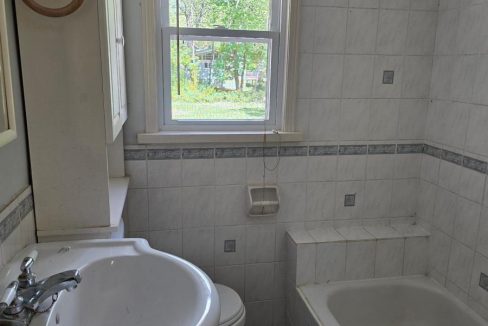 29889405-e2148437b7-16.jpg