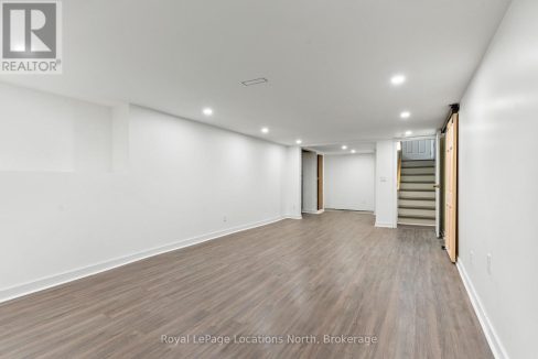 29894091-28.jpg