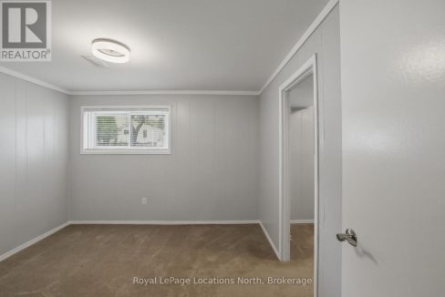 29895732-47518069e2-31.jpg
