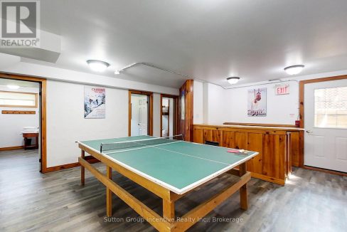 29897257-20.jpg
