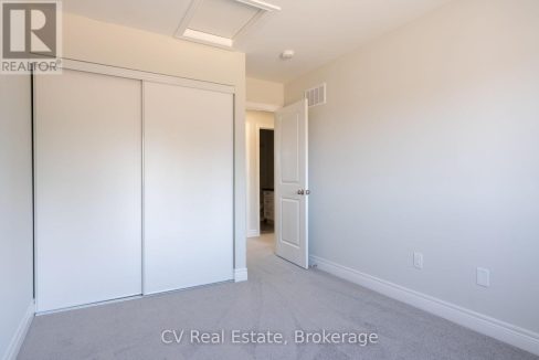 29912251-20.jpg