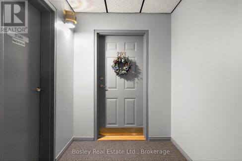 29914274-2b5174f692-26.jpg