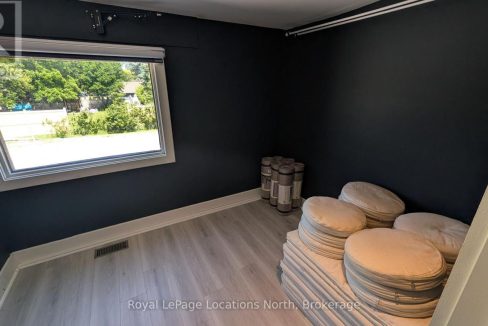 29915657-a188964d5e-18.jpg