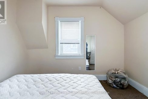 29916204-d7759a357f-29.jpg