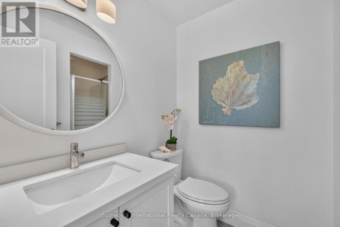 29921125-c71372ef6e-21.jpg