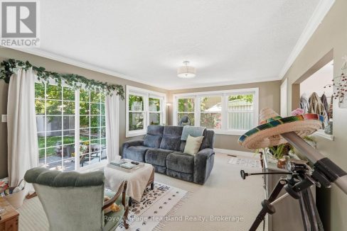 29921154-4cc438e789-5.jpg