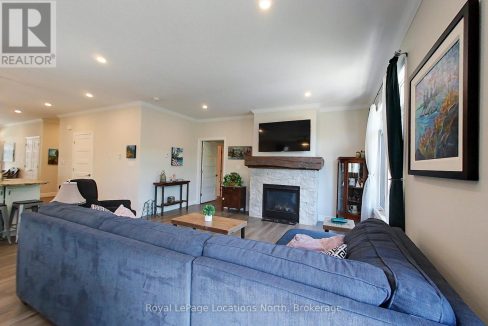 29921764-da4573bd43-13.jpg