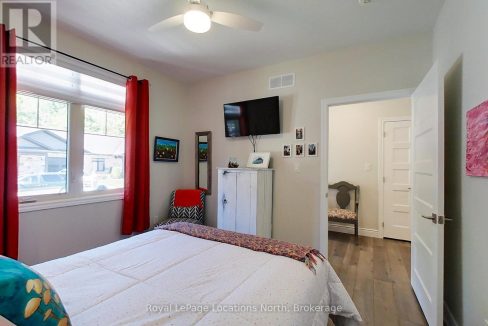 29921764-da4573bd43-22.jpg