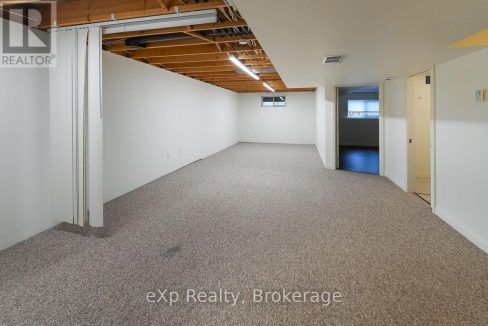 29921768-3c97fbf3ae-35.jpg