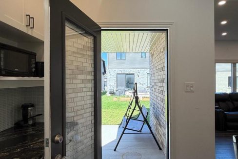 29925918-669e26e8db-11.jpg