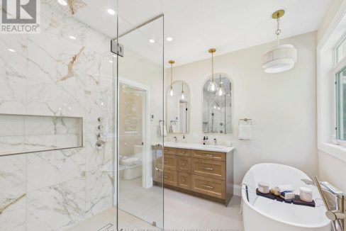 29933552-ca07a3ba4e-21.jpg