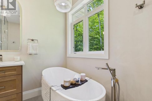 29933552-ca07a3ba4e-23.jpg