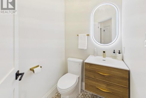 29933552-ca07a3ba4e-30.jpg