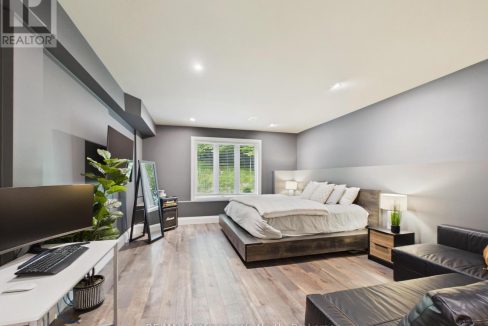 29933552-ca07a3ba4e-36.jpg