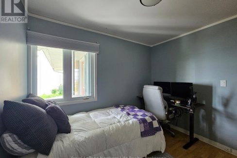 29941842-f5b0de8592-25.jpg