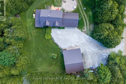 29943440-4e11f3e027-35.jpg