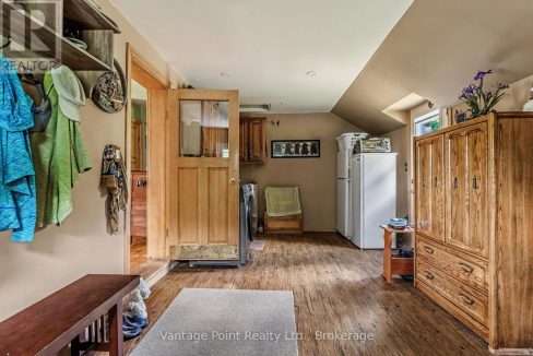 29950166-2b07efd249-19.jpg