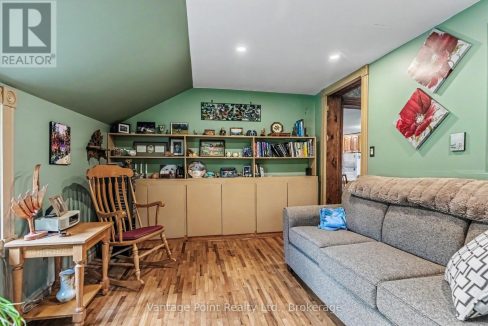 29950166-2b07efd249-28.jpg