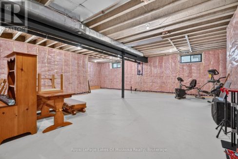29950888-4e965d88bf-36.jpg