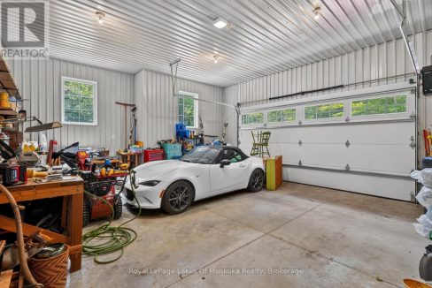 29950888-4e965d88bf-37.jpg