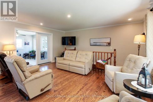 29952672-5d6d1de966-9.jpg