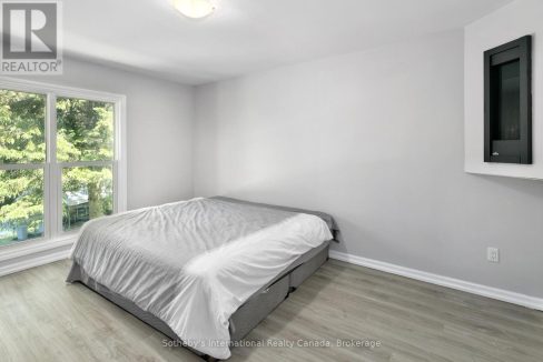 29957088-7bfeca6a6e-22.jpg