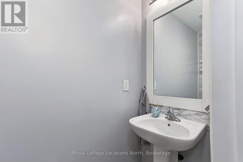29967914-4be7375837-3.jpg