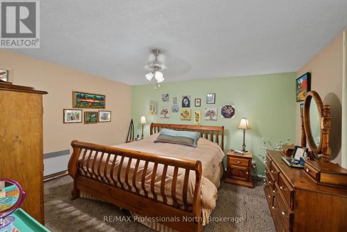 29974635-8b7781f287-25.jpg