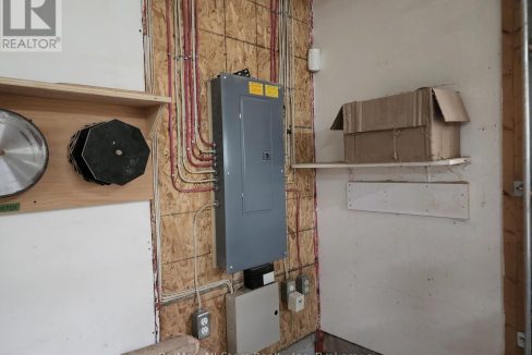 29975668-b4877225cc-15.jpg