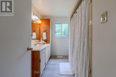 29977601-c382f6e7bb-20.jpg