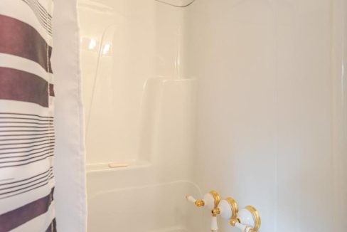 29980527-b9ae21b761-15.jpg