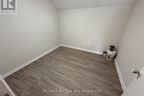 29981247-439f1c9df4-13.jpg