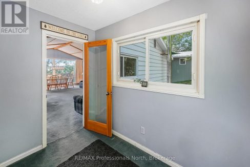 29984638-1c66b0ab40-7.jpg