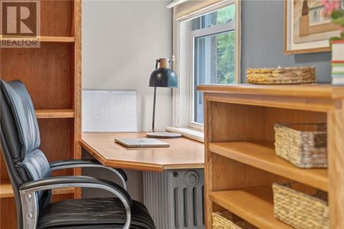 29986024-8c386f416d-47.jpg