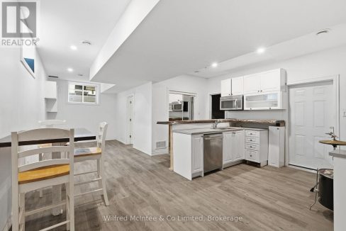 29990121-8add88eb51-19.jpg