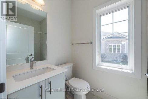 29991121-b713087986-10.jpg